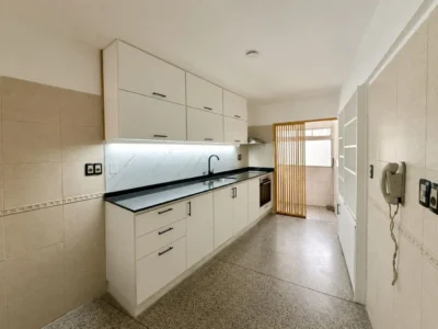VENTA/Apto sobre Av.Brasil/Balcon al frente/2dorm/2baños/Pocitos