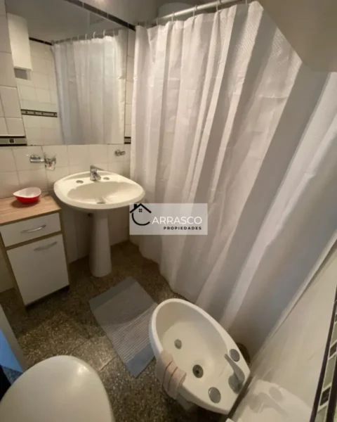 Venta Casa Independiente En Parque Batlle | Patio | Sin Gastos Comunes - Acepta Banco