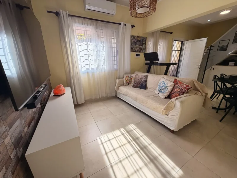 Casa en Venta/3 dorm/patio/cochera/La Blanqueada (opcion+Apto)
