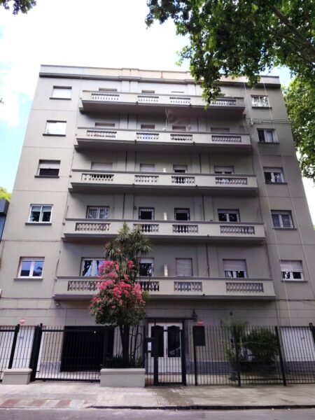 VENDIDO | Apto sobre Brito del Pino/ Balcon/3 dorm/2 baños