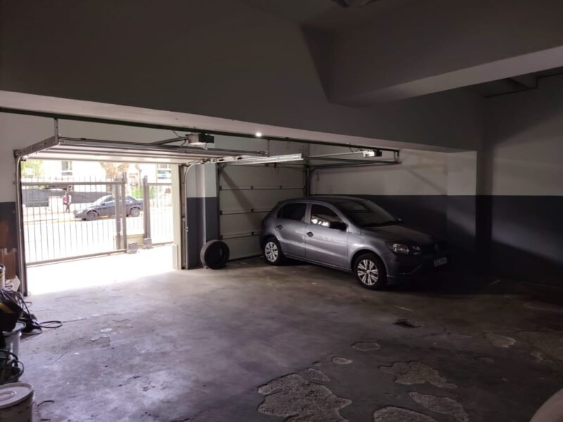 VENDIDO | Apto sobre Brito del Pino/ Balcon/3 dorm/2 baños