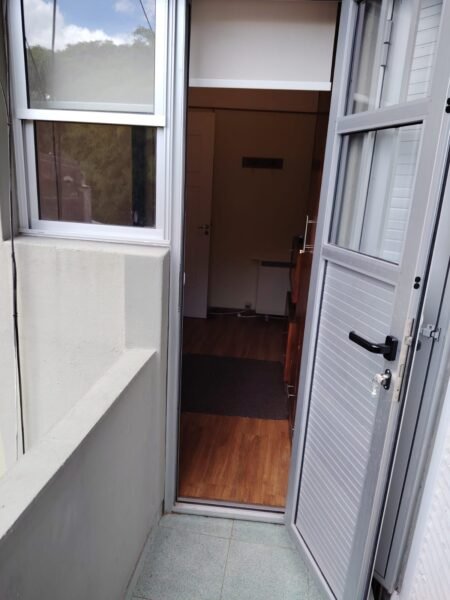 VENDIDO | Apto sobre Brito del Pino/ Balcon/3 dorm/2 baños