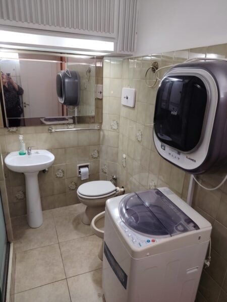 VENDIDO | Apto sobre Brito del Pino/ Balcon/3 dorm/2 baños