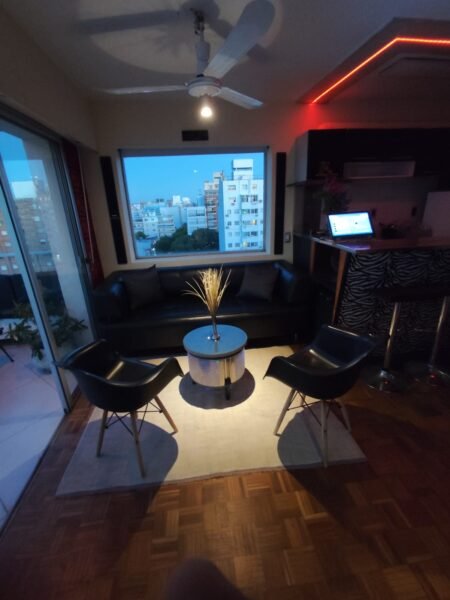 Loft Penthouse con Terraza de 60m2/Parrillero/Amoblado y Equipado/Pocitos