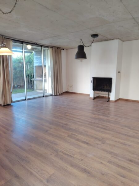 VENTA | Casa en Complejo Cerrado/3dorm/3 baños/cochera/piscina