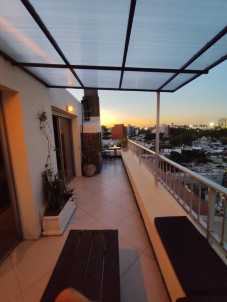 Loft Penthouse con Terraza de 60m2/Parrillero/Amoblado y Equipado/Pocitos