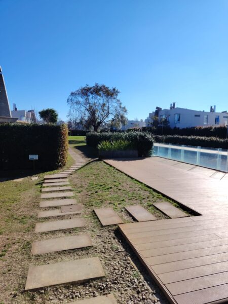 VENTA | Casa en Complejo Cerrado/3dorm/3 baños/cochera/piscina
