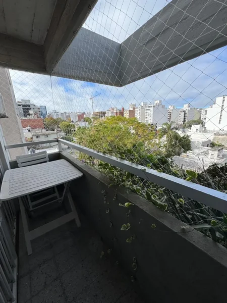 APTA BANCO/Gran Apto con doble cochera/4dorm/2baños/doble terraza/Pocitos