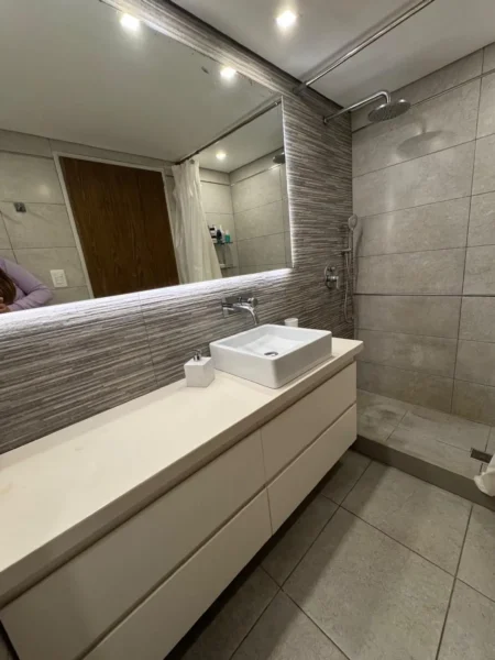 APTA BANCO/Gran Apto con doble cochera/4dorm/2baños/doble terraza/Pocitos