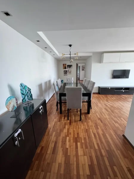 APTA BANCO/Gran Apto con doble cochera/4dorm/2baños/doble terraza/Pocitos