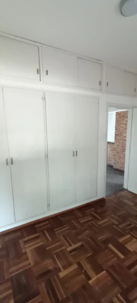 Chalet en Alquiler | 2 dormitorios/cochera/patio/a pasos de Colegio Jesus Maria