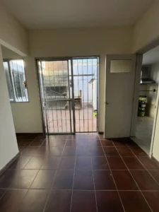 APTA BANCO | Casa de 4 dormitorios/cochera/patio/ La Blanqueada