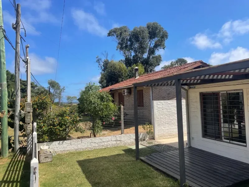APTA BANCO | Casa a 100mts de la Playa en Atlantida/2 dorm/deck/parrillero