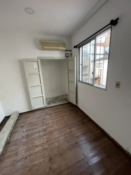 APTA BANCO | Casa de 4 dormitorios/cochera/patio/ La Blanqueada