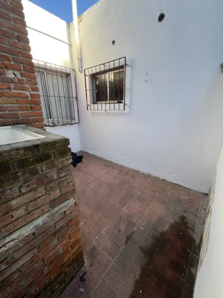 APTA BANCO | Casa de 4 dormitorios/cochera/patio/ La Blanqueada