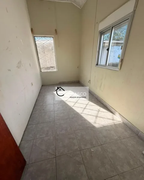 Solymar | 3 Casas En 696 M2 | Apta Banco