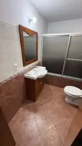 GRAN CASA EN ALQUILER | 3 Dorm/3 BañoS/Piscina/Barbacoa/Cochera/ A 300 Mts De Rambla, Lagomar