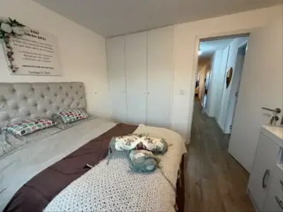 Venta de apartamento en Parque Batlle sobre Av. Italia | 2 Dormitorios, Cochera y Balcón al Frente