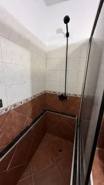 GRAN CASA EN ALQUILER | 3 Dorm/3 BañoS/Piscina/Barbacoa/Cochera/ A 300 Mts De Rambla, Lagomar