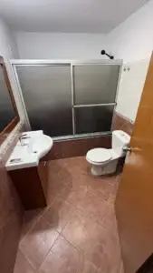 GRAN CASA EN ALQUILER | 3 Dorm/3 BañoS/Piscina/Barbacoa/Cochera/ A 300 Mts De Rambla, Lagomar