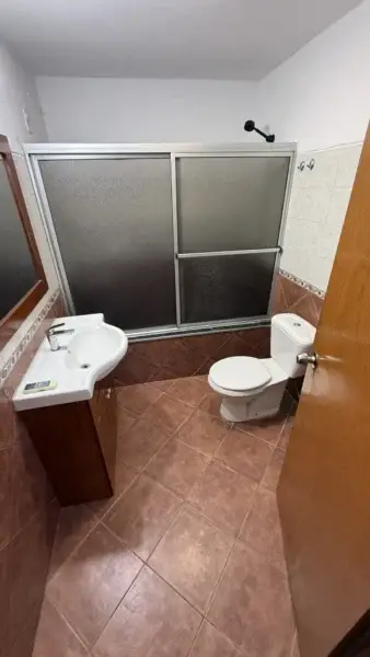 GRAN CASA EN ALQUILER | 3 Dorm/3 BañoS/Piscina/Barbacoa/Cochera/ A 300 Mts De Rambla, Lagomar