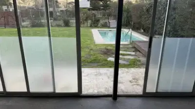 GRAN CASA EN ALQUILER | 3 Dorm/3 BañoS/Piscina/Barbacoa/Cochera/ A 300 Mts De Rambla, Lagomar
