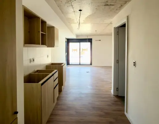 Genaro Urquiza - Venta de Apartamento, 2 dormitorios 1 baño, frente, Tres Cruces