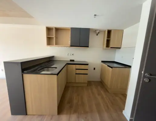 Genaro Urquiza - Venta de Apartamento, 2 dormitorios 1 baño, frente, Tres Cruces