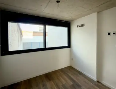 Genaro Urquiza - Venta de Apartamento, 2 dormitorios 1 baño, frente, Tres Cruces