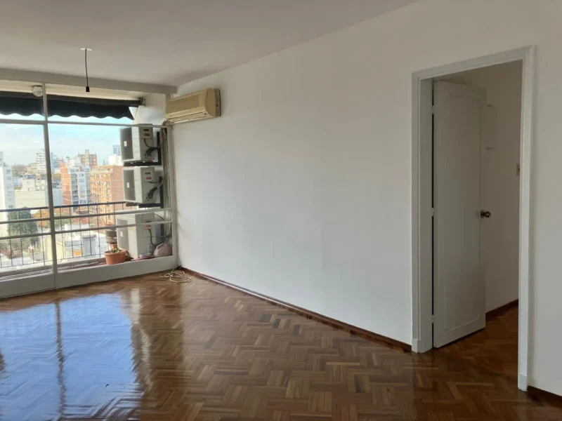 OPORTUNIDAD/ Cochera privada/2 dormitorios/2 baños/balcon/piso 6/ Pocitos