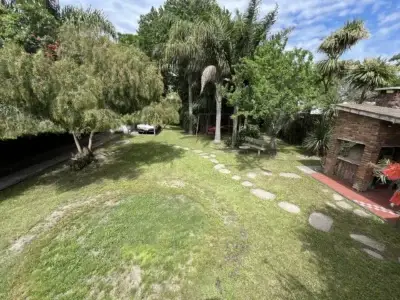 VENTA / Casa+Apto con 740m2/ Atlantida - Acepta Banco
