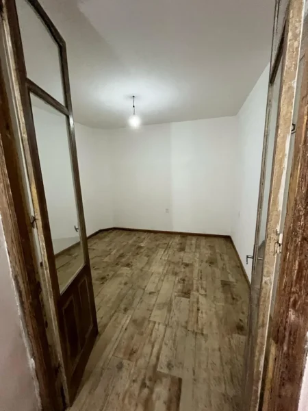 VENTA CON RENTA/ Tres Cruces/ 2 dormitorios/ a pasos de Shopping