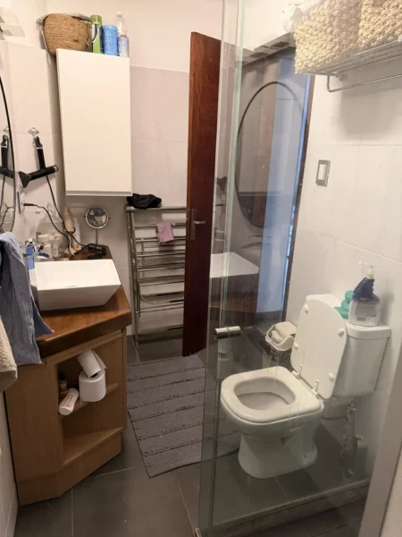 OPORTUNIDAD | Casa Ph/ 1 dormitorio/2 Garajes/Jardin/Buceo
