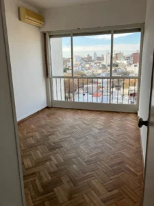 OPORTUNIDAD/ Cochera privada/2 dormitorios/2 baños/balcon/piso 6/ Pocitos