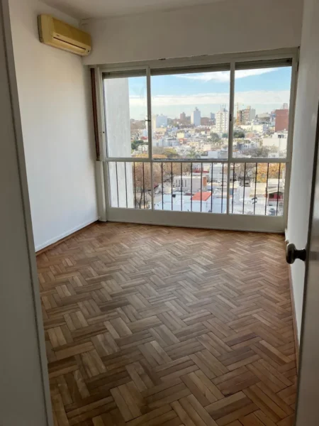 OPORTUNIDAD/ Cochera privada/2 dormitorios/2 baños/balcon/piso 6/ Pocitos