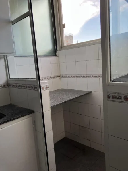 OPORTUNIDAD/ Cochera privada/2 dormitorios/2 baños/balcon/piso 6/ Pocitos