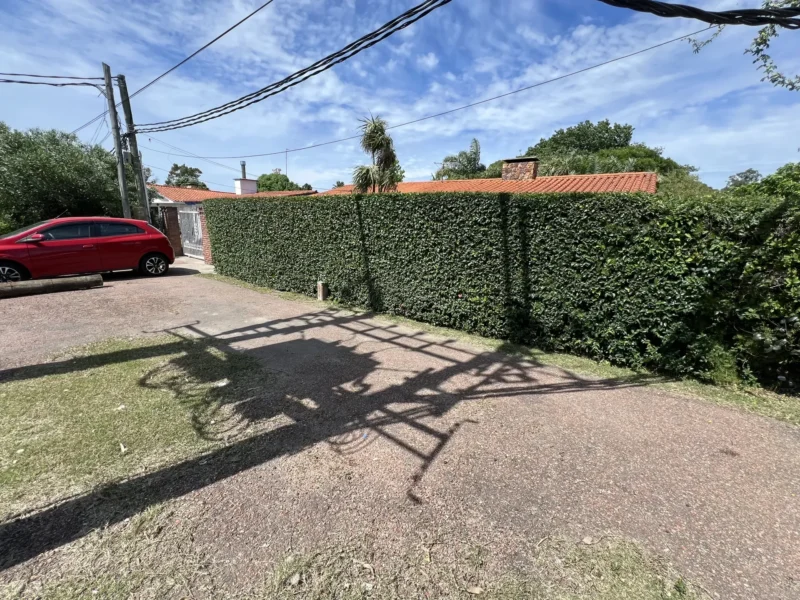 VENTA / Casa+Apto con 740m2/ Atlantida - Acepta Banco