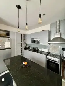 OPORTUNIDAD | Patio Con Parrillero, 2 Dorm + Vestidor/Reciclado/Punta Carretas