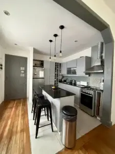 OPORTUNIDAD | Patio Con Parrillero, 2 Dorm + Vestidor/Reciclado/Punta Carretas
