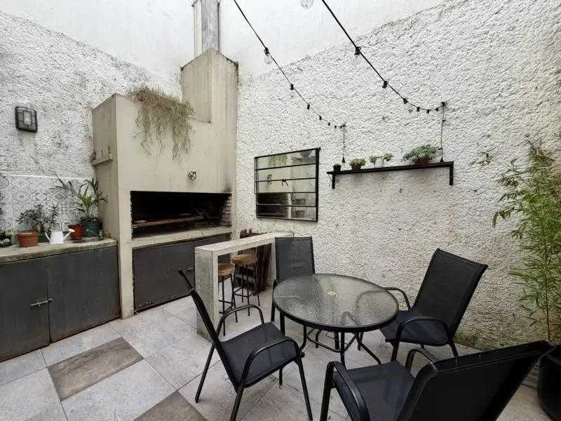OPORTUNIDAD | Patio Con Parrillero, 2 Dorm + Vestidor/Reciclado/Punta Carretas