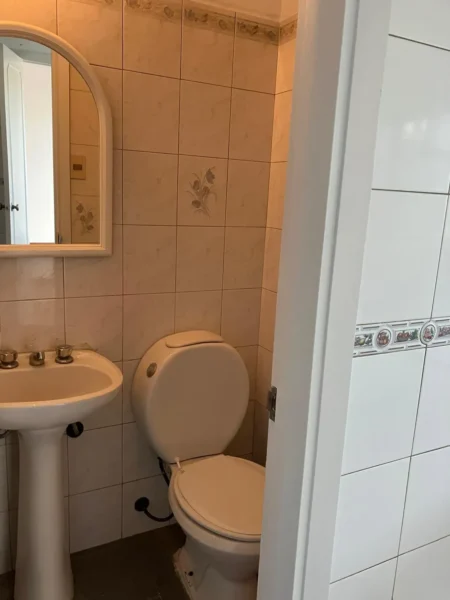 OPORTUNIDAD/ Cochera privada/2 dormitorios/2 baños/balcon/piso 6/ Pocitos