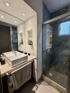 OPORTUNIDAD | Patio Con Parrillero, 2 Dorm + Vestidor/Reciclado/Punta Carretas