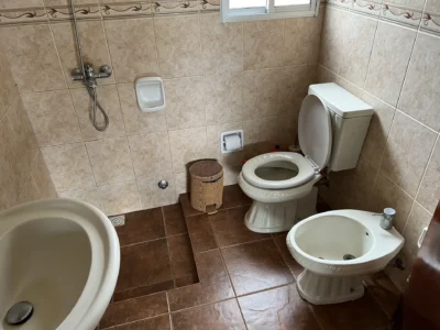 VENTA / Casa+Apto con 740m2/ Atlantida - Acepta Banco