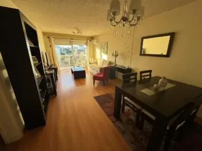 Ideal Para Vivir O Invertir/Semi Piso en Venta/ 2 Dormitorios/Balcon/ Pocitos