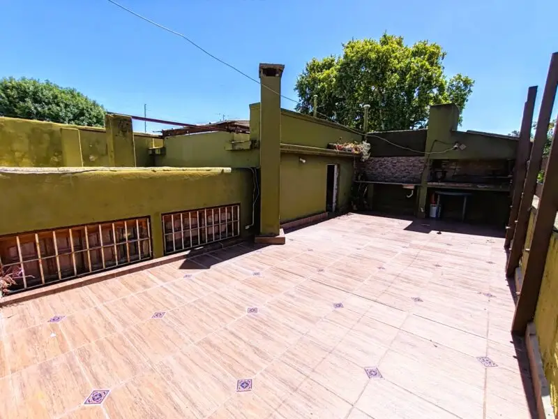 OPORTUNIDAD | Casa PU/ 2 Dormitorios + Altillo | Terraza Con Parrillero | Estufa A Leña