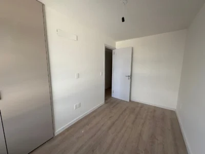 Pulse - Avenida Italia , Venta de Apartamento, 2 dormitorios, 1 baño, frente con balcón | Parque Batlle