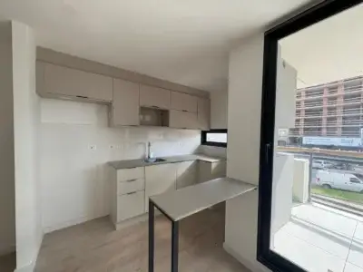 Pulse - Avenida Italia , Venta de Apartamento, 2 dormitorios, 1 baño, frente con balcón | Parque Batlle