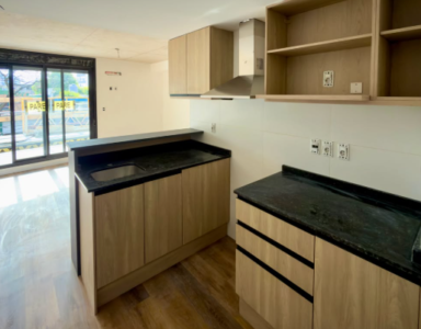 Genaro Urquiza - Venta de Apartamento, 2 dormitorios 1 baño, frente, Tres Cruces