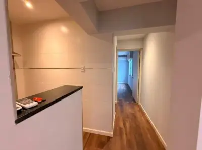 Apartamento Pb Excelente Estado A 3 Cuadras De Mdeo. Shopping/ Gastos Comunes Incluidos.