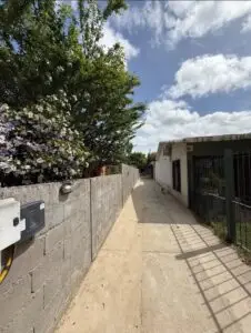 Gran Casa en Solymar | 2 dormitorios/ jardin&parrillero techado/ 4 cocheras